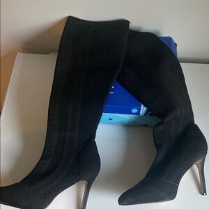 Elegant Black Knee-High Women's Boots
